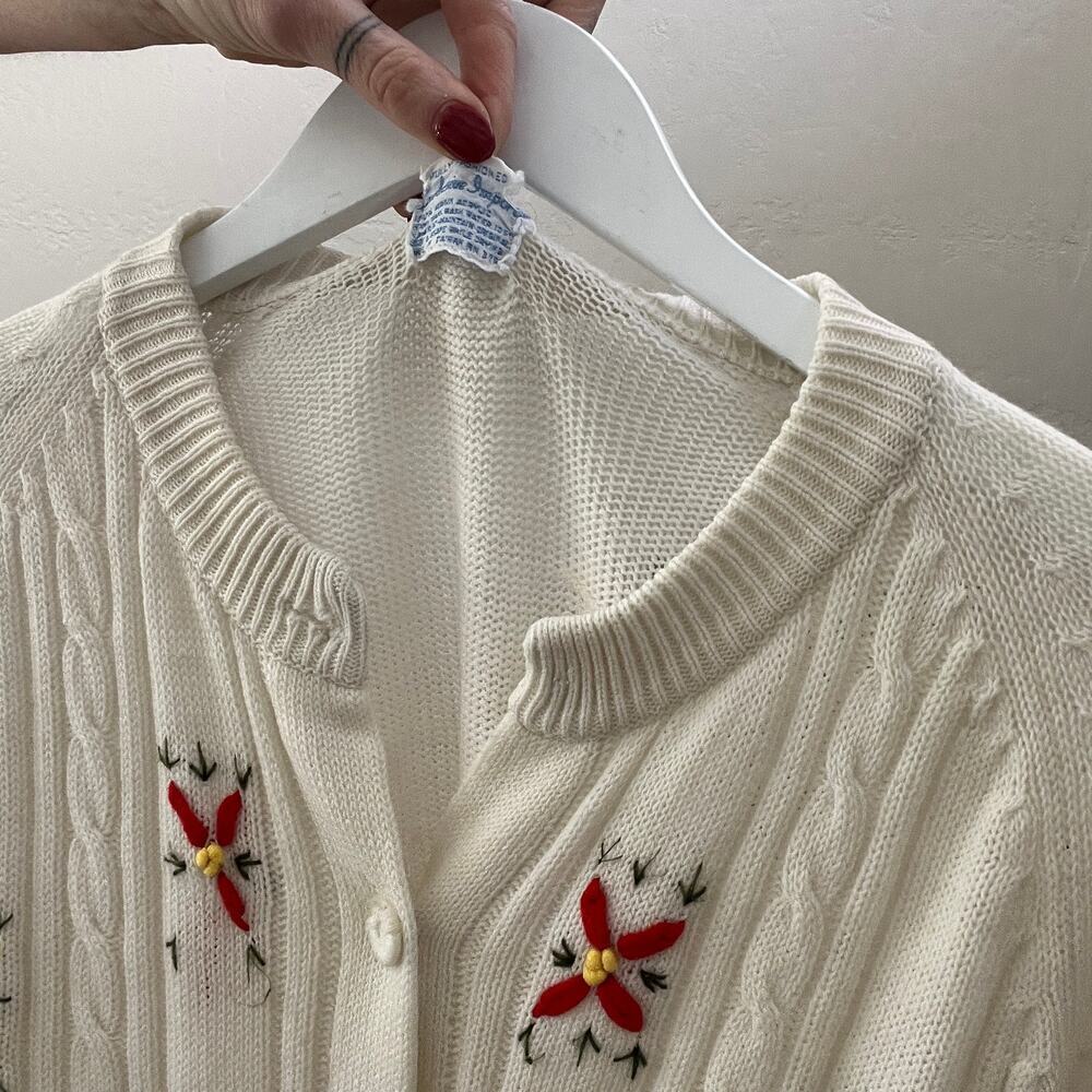 Vintage 1960's Flower Embroidered Cable Stitch Cream Cardigan Sweater - Picture 6 of 6